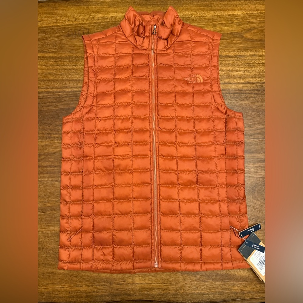 NEW The North Face Thermoball Quilted Vest Size Small